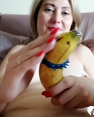 Lonely mom uses a banana on herself